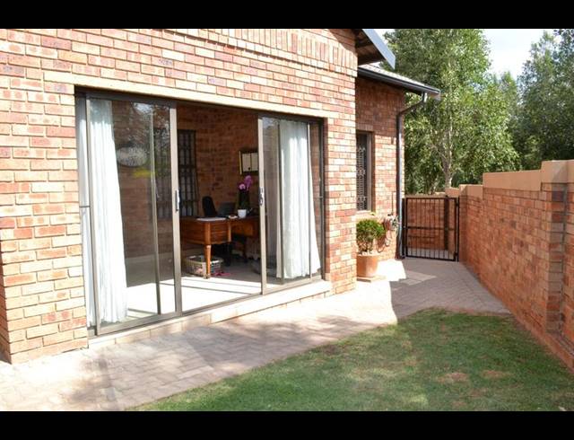 2 BEDROOM TOWNHOUSE FOR SALE IN SUGAR BUSH ESTATE